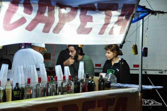 Em Laguna, preparando-se para um dos mais agitados carnavais de Santa Catarina